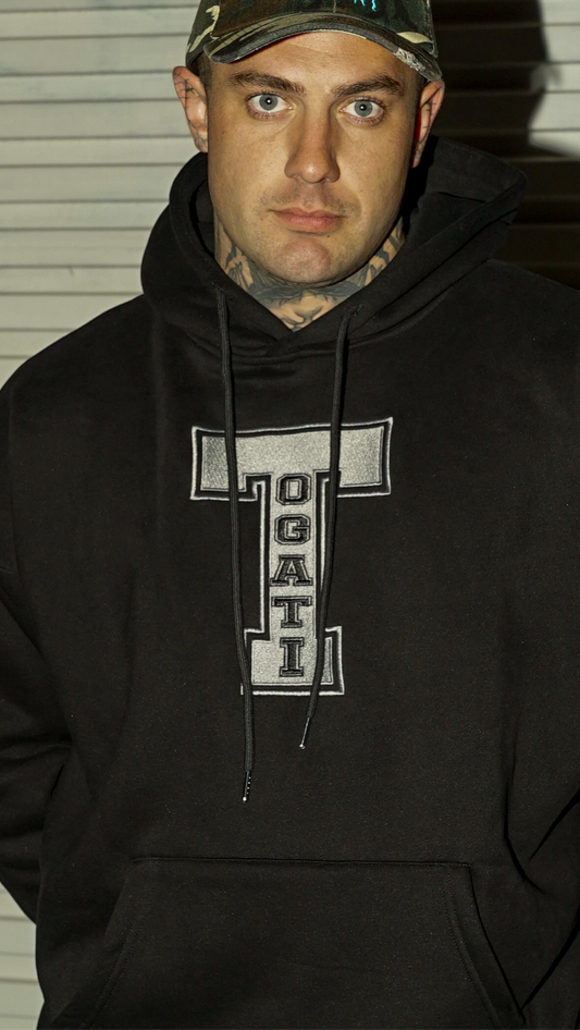 V.2 College Pullover