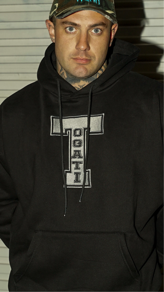 V.2 College Pullover
