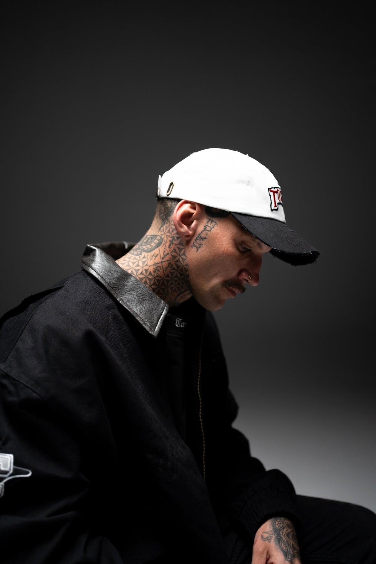 Paradox strap back