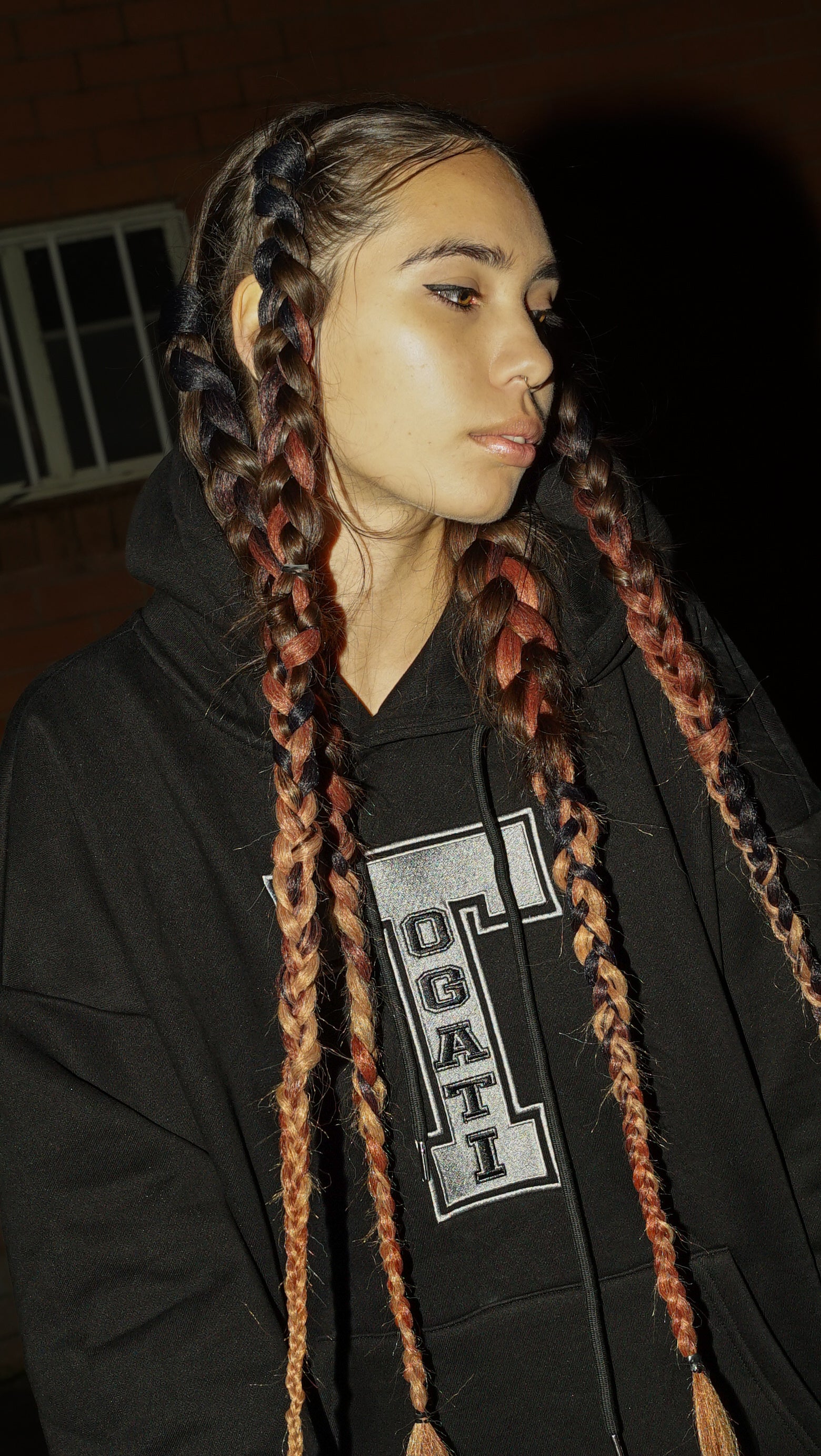 V.2 College Pullover
