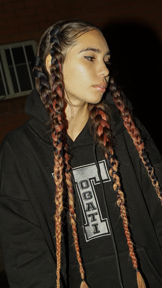 V.2 College Pullover